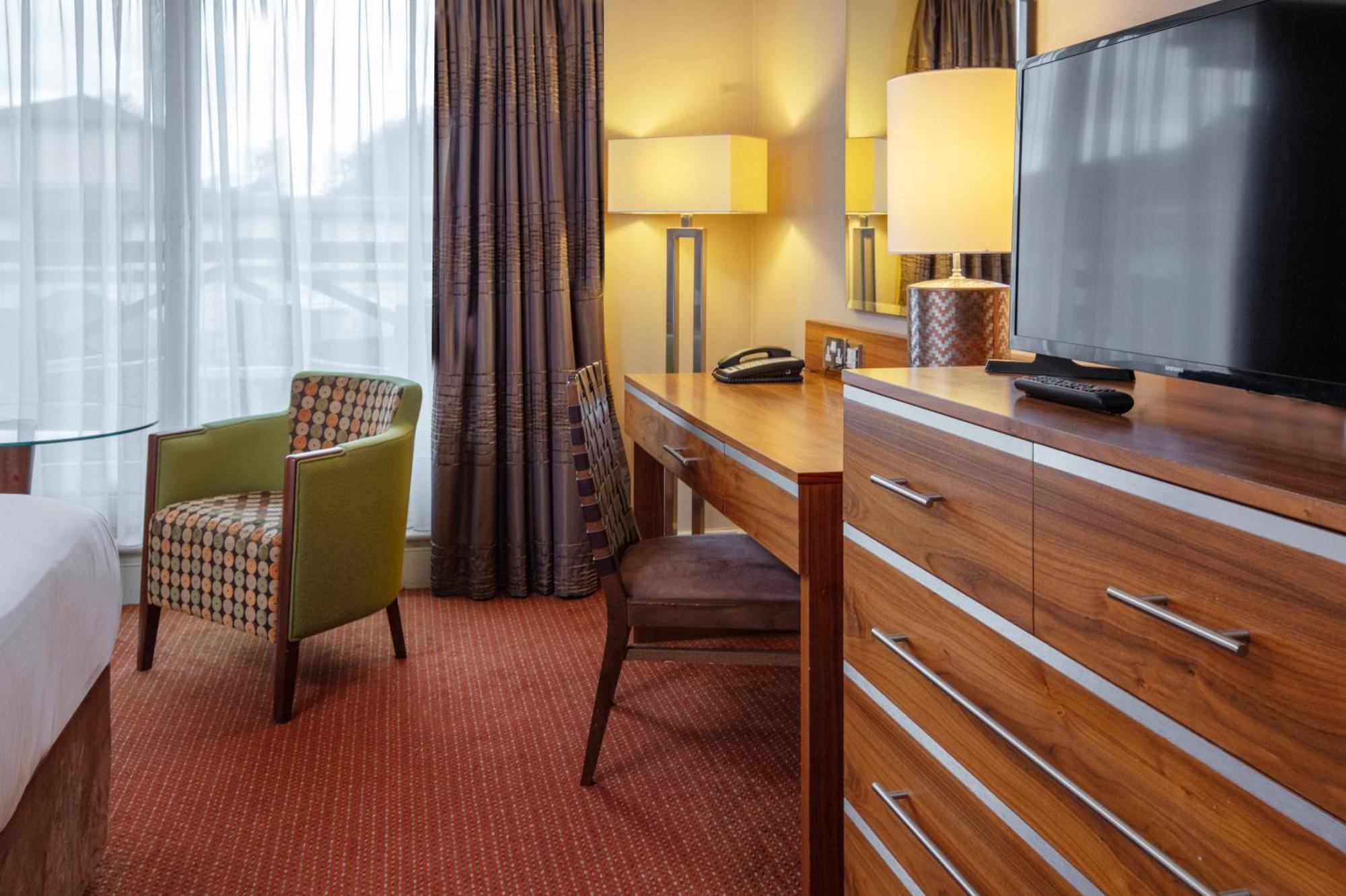 Hampshire Court Hotel & Spa ベージングストーク 部屋 写真