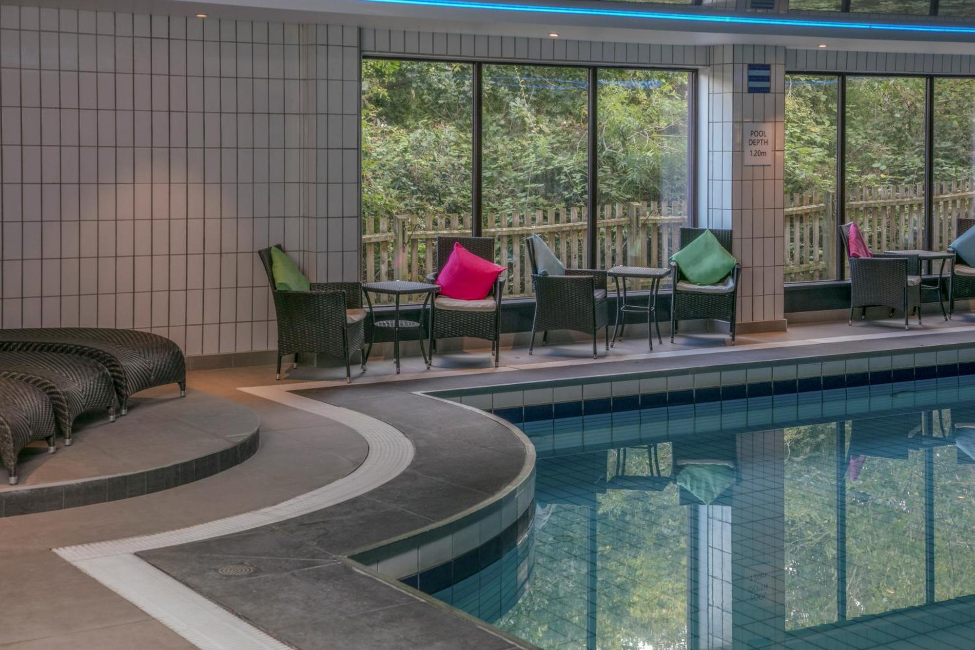 Hampshire Court Hotel & Spa ベージングストーク エクステリア 写真